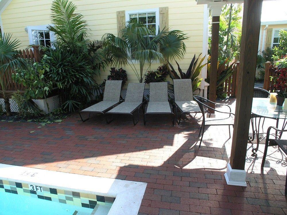 Travelers Palm Inn Ки-Уэст Экстерьер фото