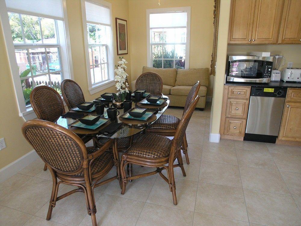 Travelers Palm Inn Ки-Уэст Экстерьер фото