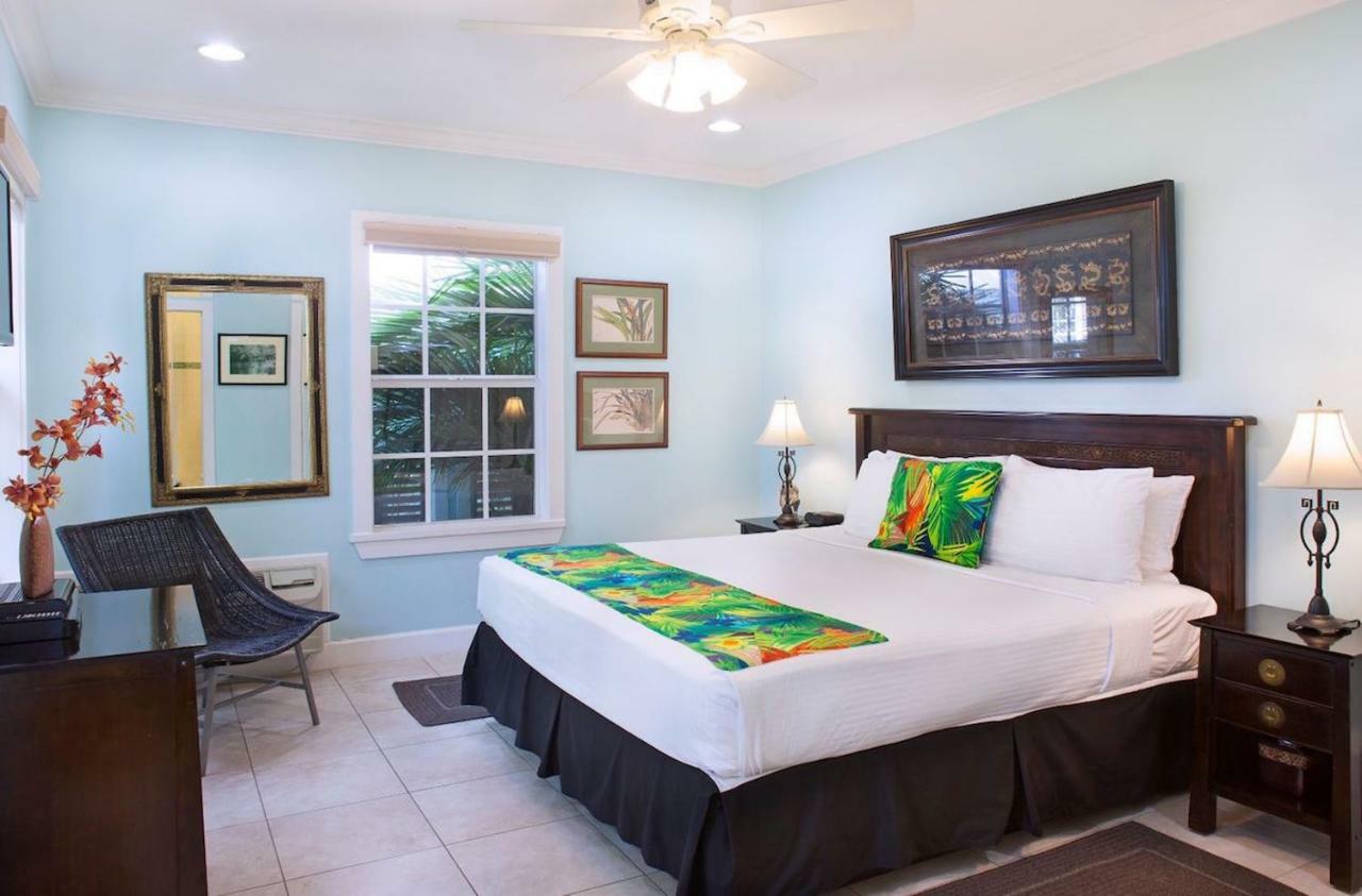 Travelers Palm Inn Ки-Уэст Экстерьер фото